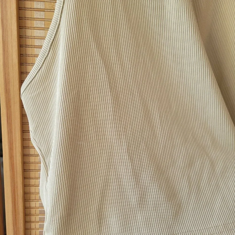 H&M Ribbed Mock Neck Top - Picture 3 of 4